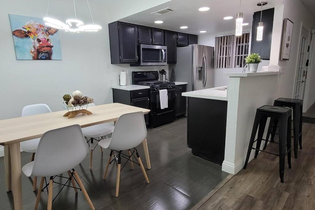 L - Fully Remodeled And Professionally Decorated Las Vegas Luaran gambar